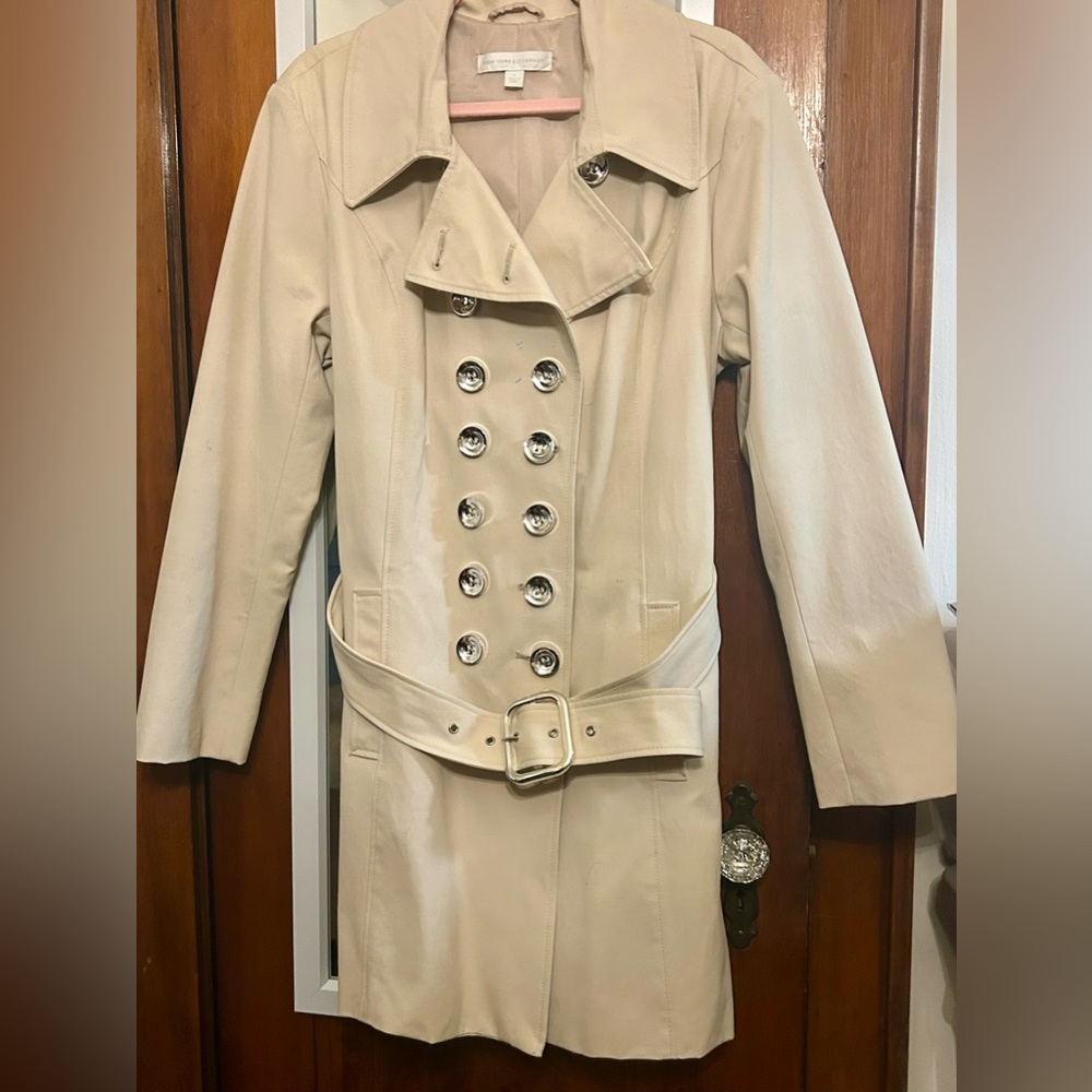 EUC NY & Co. Stylish Cream Trench/rain Coat with Silver Buttons and belt